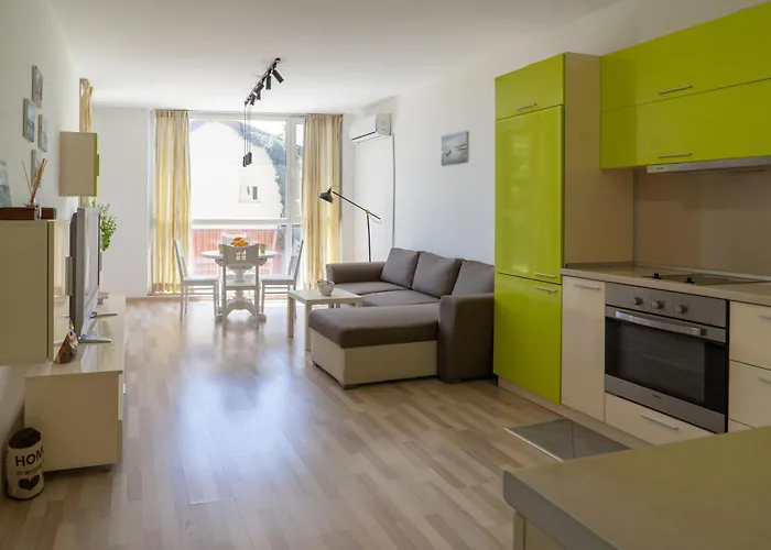 Apartamento Sunny Flat With Pool *