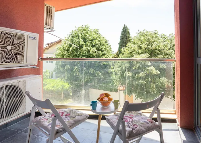 Sunny Flat With Pool Apartamento Varna