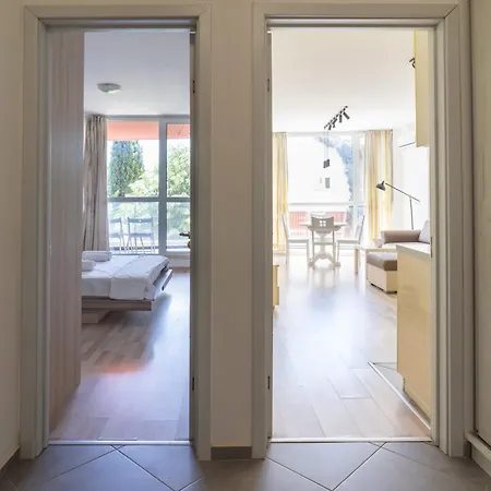 Daire Sunny Flat With Pool *