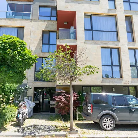 Apartment Sunny Flat With Pool *