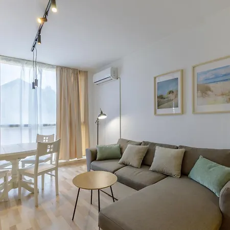 Sunny Flat With Pool Апартаменти *